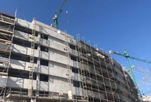 SATE, cerramientos y petos en edificios en Málaga