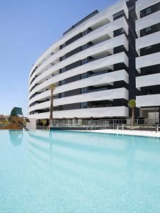 SATE, cerramientos y petos en edificios en Málaga