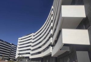 SATE, cerramientos y petos en edificios en Málaga