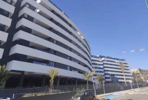 SATE, cerramientos y petos en edificios en Málaga