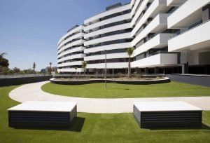 SATE, cerramientos y petos en edificios en Málaga